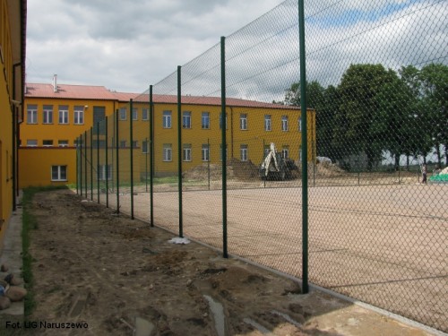 Budowa zespołu boisk i urządzeń lekkoatletycznych_27.06.2013r. (3)