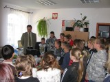 Wizyta dzieci ze SP w Krysku w UG Naruszewo_2010_017