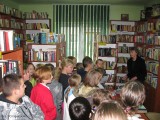 Wizyta dzieci ze SP w Krysku w UG Naruszewo_2010_035