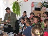 Wizyta dzieci ze SP w Krysku w UG Naruszewo_2010_018