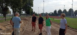 Poprawa stanu technicznego boiska w Naruszewie_25_08_2022 (2)
